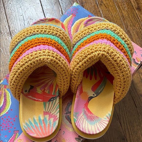 FARM Rio Colorful Toucan Slides - Picture 7 of 7